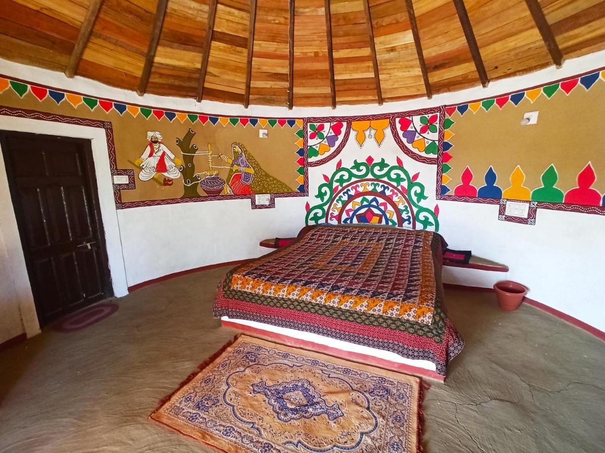 Banni Village Resort - Rann Of Kutch Bherandiala Экстерьер фото