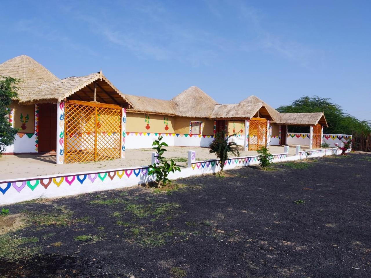 Banni Village Resort - Rann Of Kutch Bherandiala Экстерьер фото