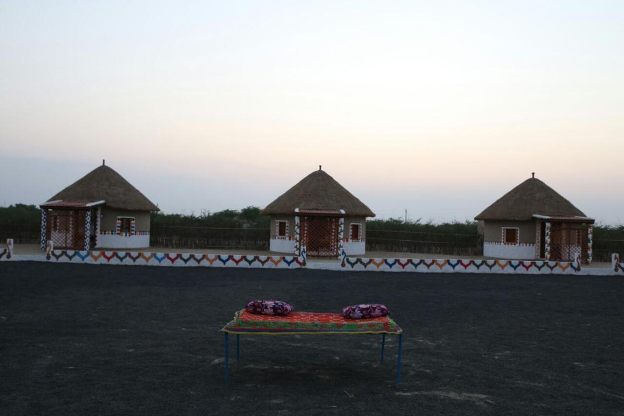 Banni Village Resort - Rann Of Kutch Bherandiala Экстерьер фото